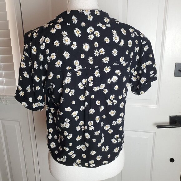 Hollister Cropped Button Up Shirt XS/S Black Tie Front Floral Festival Daisy‎ - Picture 2 of 10